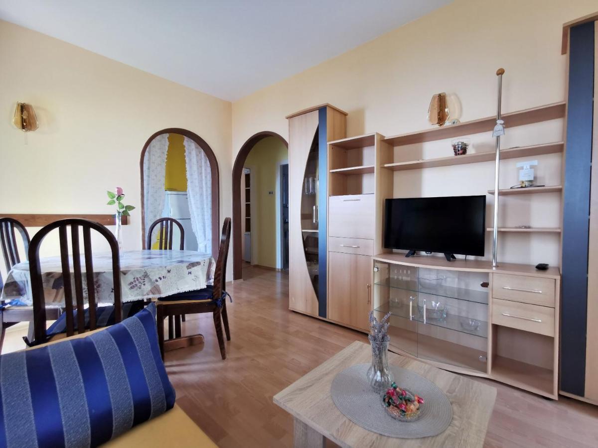 Apartment Delost Lovran Exteriér fotografie